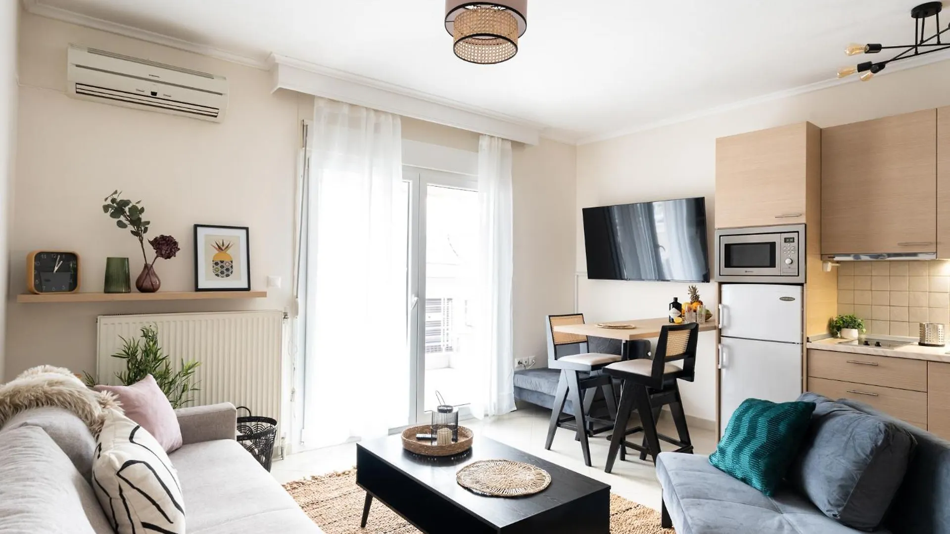 Pomegranate Luxury Penthouse Maisonette With Beautiful Terrace & Free Parking By Binobi ! Thessaloniki Greece
