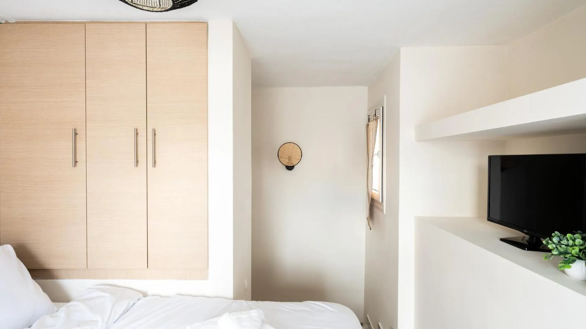 Pomegranate Luxury Penthouse Maisonette With Beautiful Terrace & Free Parking By Binobi ! Θεσσαλονίκη